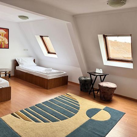 Complex Select Hotel Medias Luaran gambar