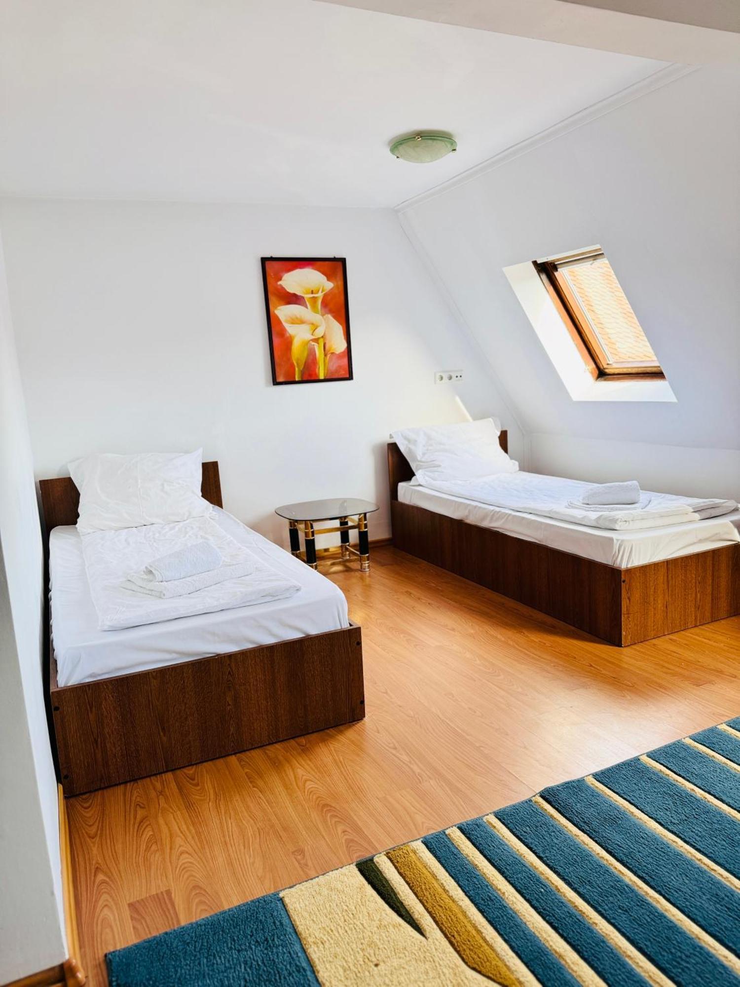 Complex Select Hotel Medias Luaran gambar