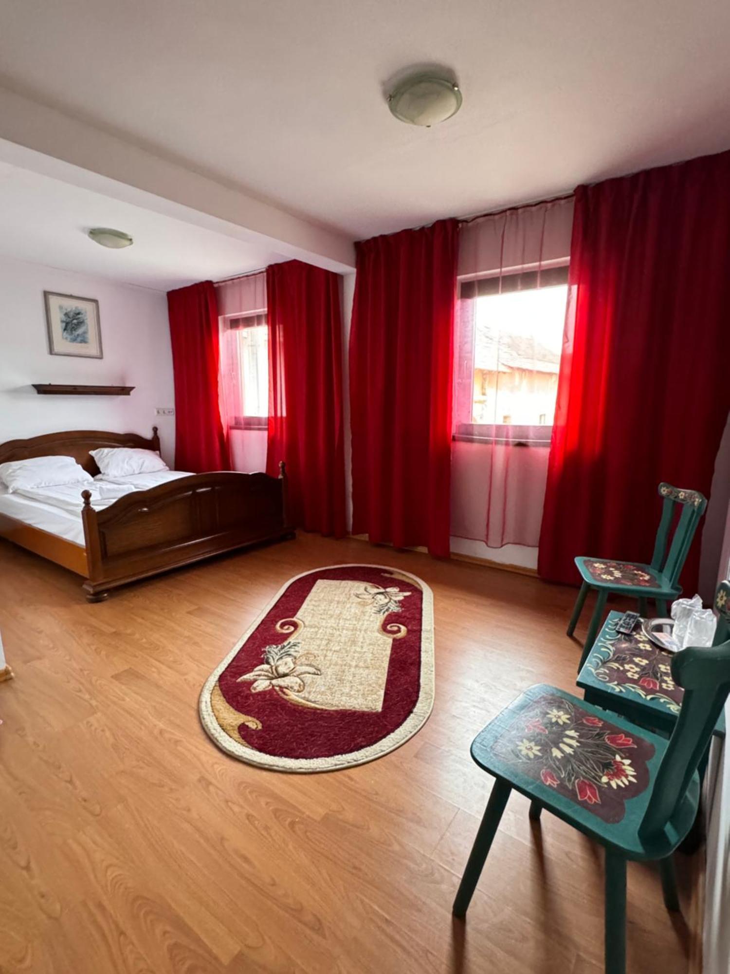 Complex Select Hotel Medias Luaran gambar