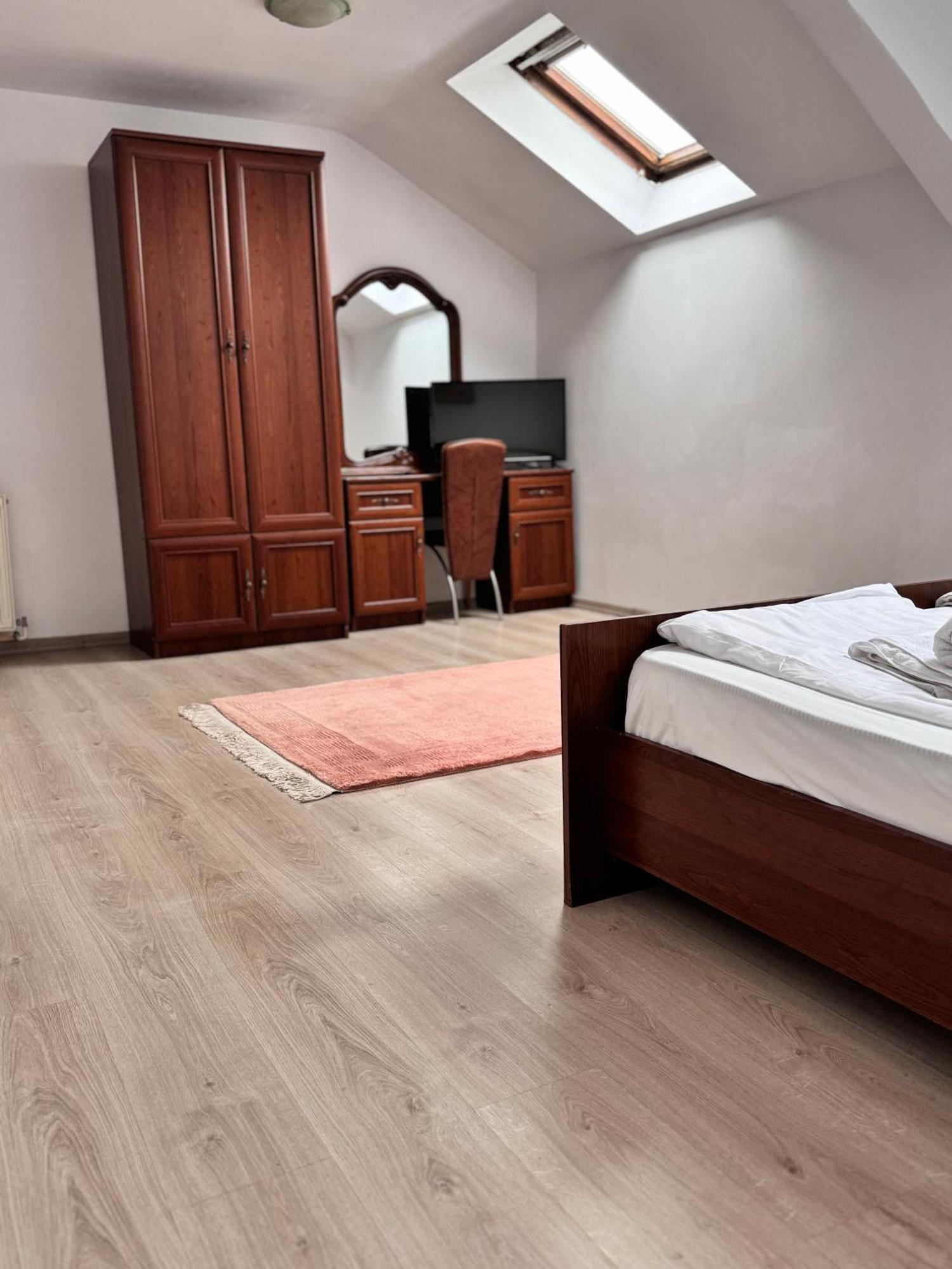 Complex Select Hotel Medias Luaran gambar
