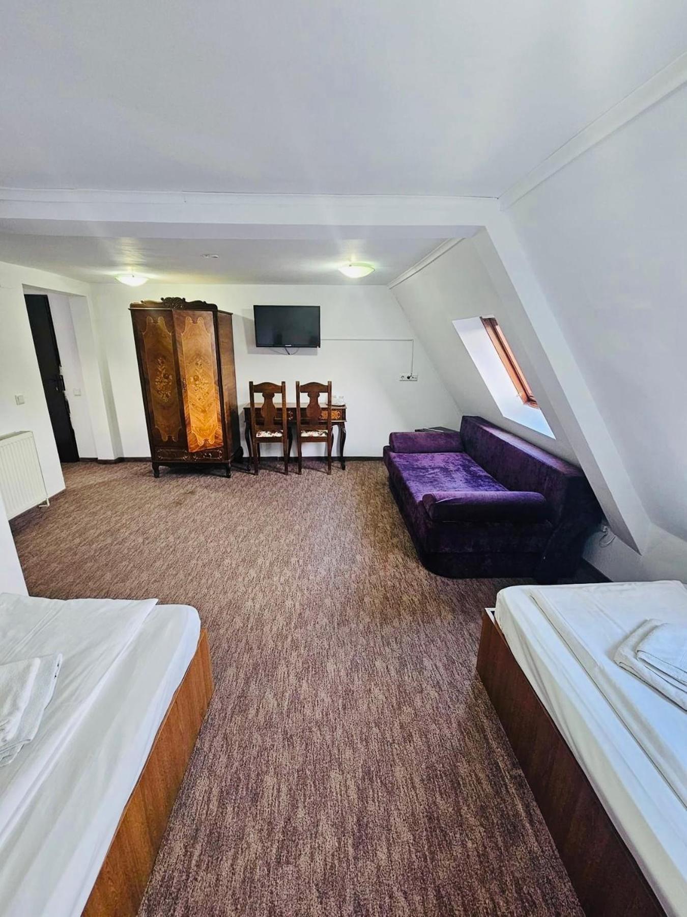 Complex Select Hotel Medias Luaran gambar